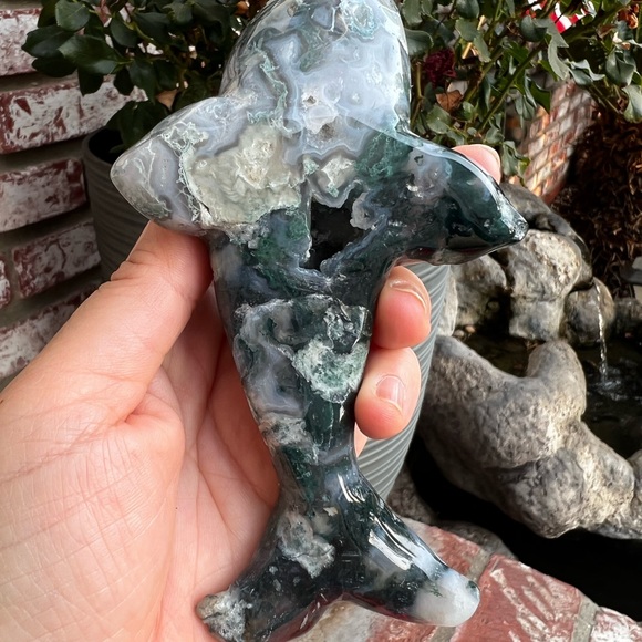 Green Moss Agate Dolphin Carving with Dendritic - Picture 5 of 7